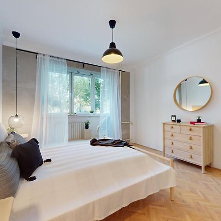 Modern 2 Bedroom Apt - Free Parking Μπρατισλάβα Εξωτερικό φωτογραφία