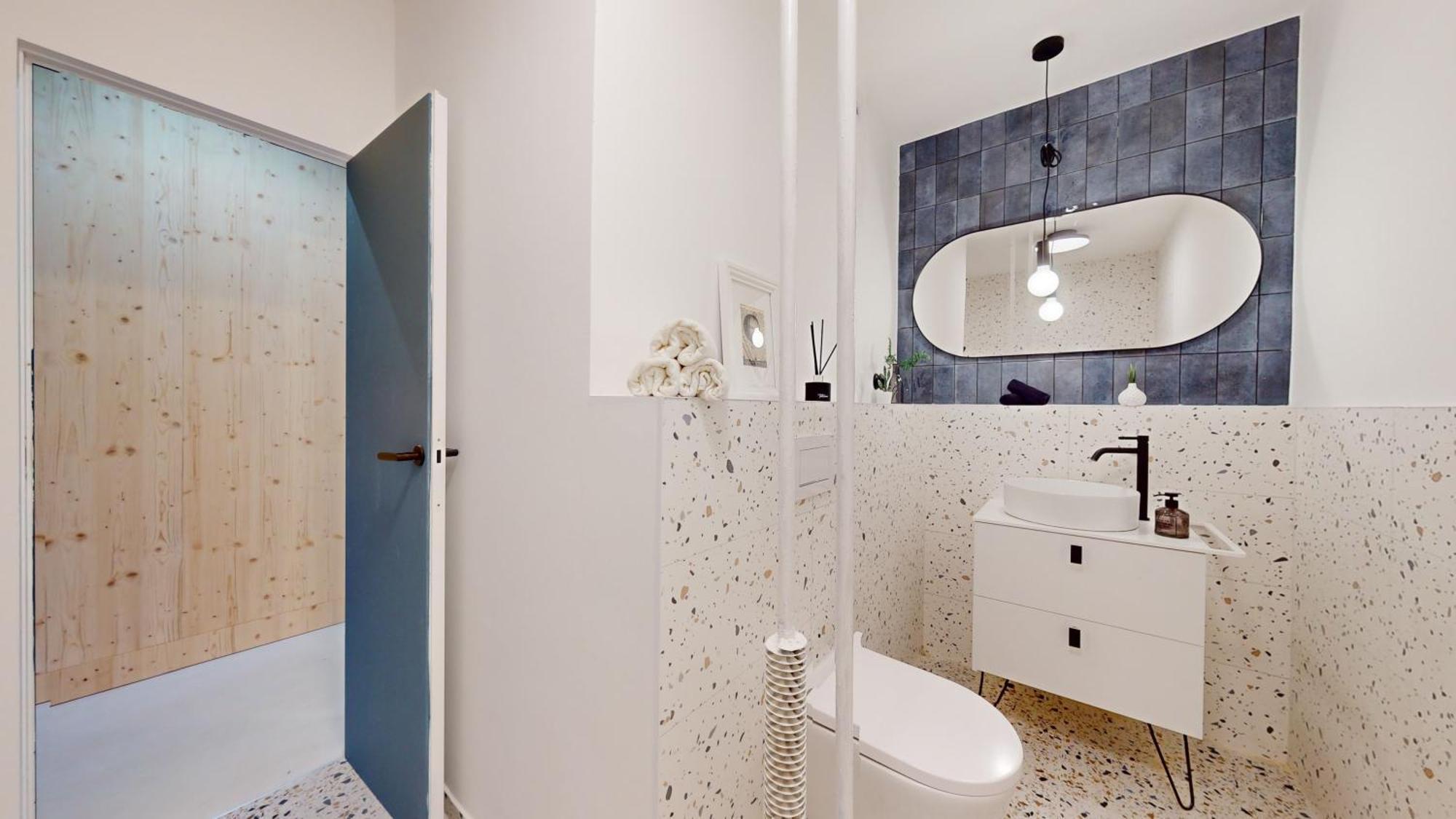 Modern 2 Bedroom Apt - Free Parking Μπρατισλάβα Εξωτερικό φωτογραφία